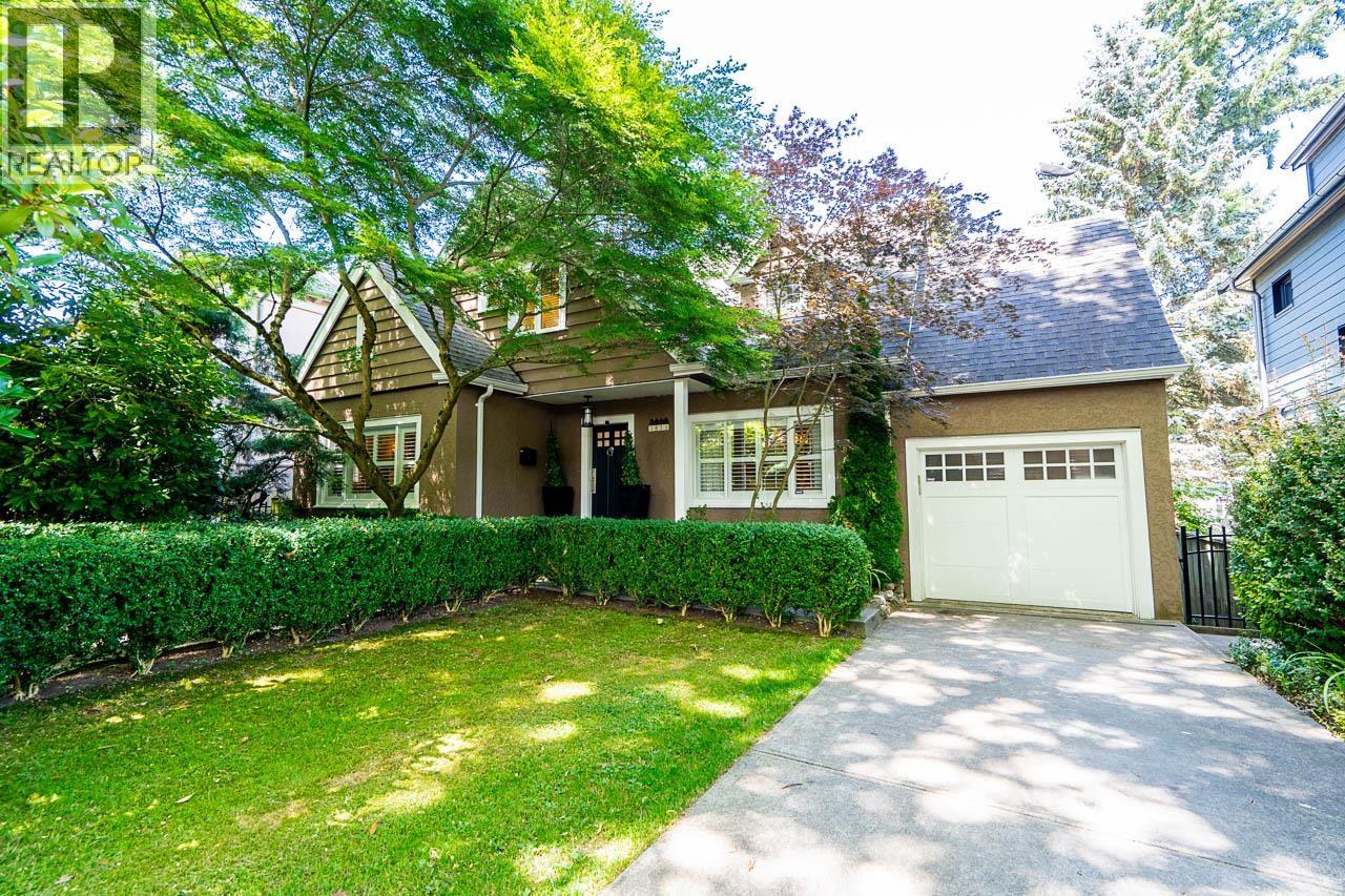 3821 W BROADWAY, Vancouver, British Columbia