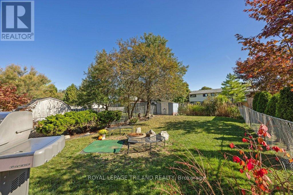 122 Golfdale Crescent, London South, Ontario  N6C 5X6 - Photo 31 - X12446733