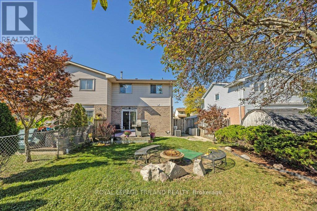 122 Golfdale Crescent, London South, Ontario  N6C 5X6 - Photo 36 - X12446733