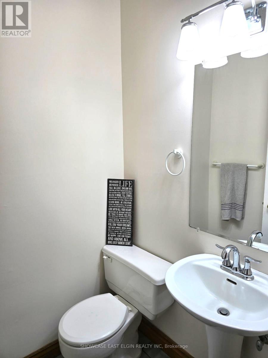 45 Pine Street E, Aylmer, Ontario  N5H 1N3 - Photo 13 - X12446734