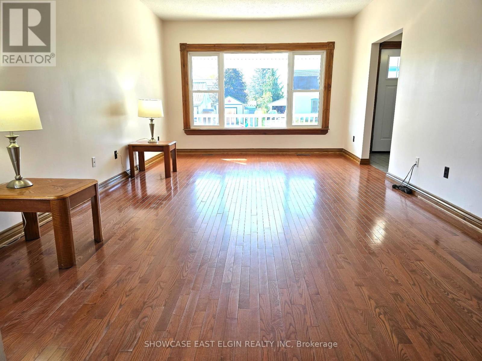 45 Pine Street E, Aylmer, Ontario  N5H 1N3 - Photo 4 - X12446734