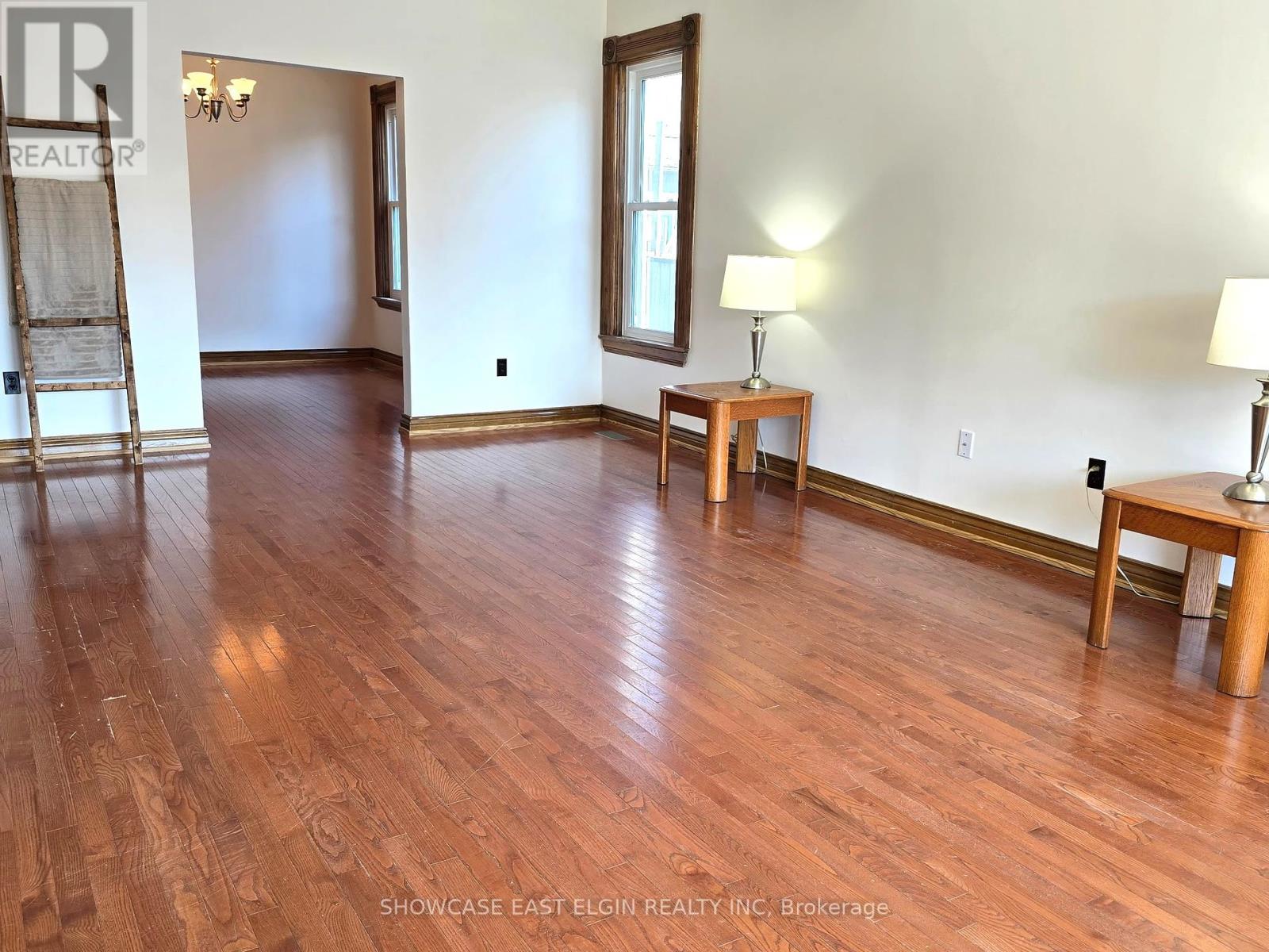 45 Pine Street E, Aylmer, Ontario  N5H 1N3 - Photo 5 - X12446734
