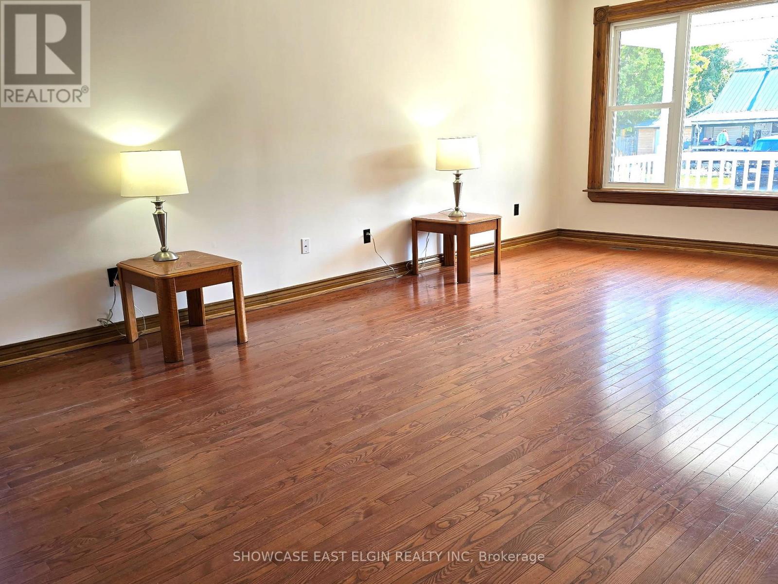 45 Pine Street E, Aylmer, Ontario  N5H 1N3 - Photo 7 - X12446734