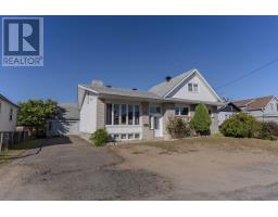 86 Mona St. E, THUNDER BAY, Ontario