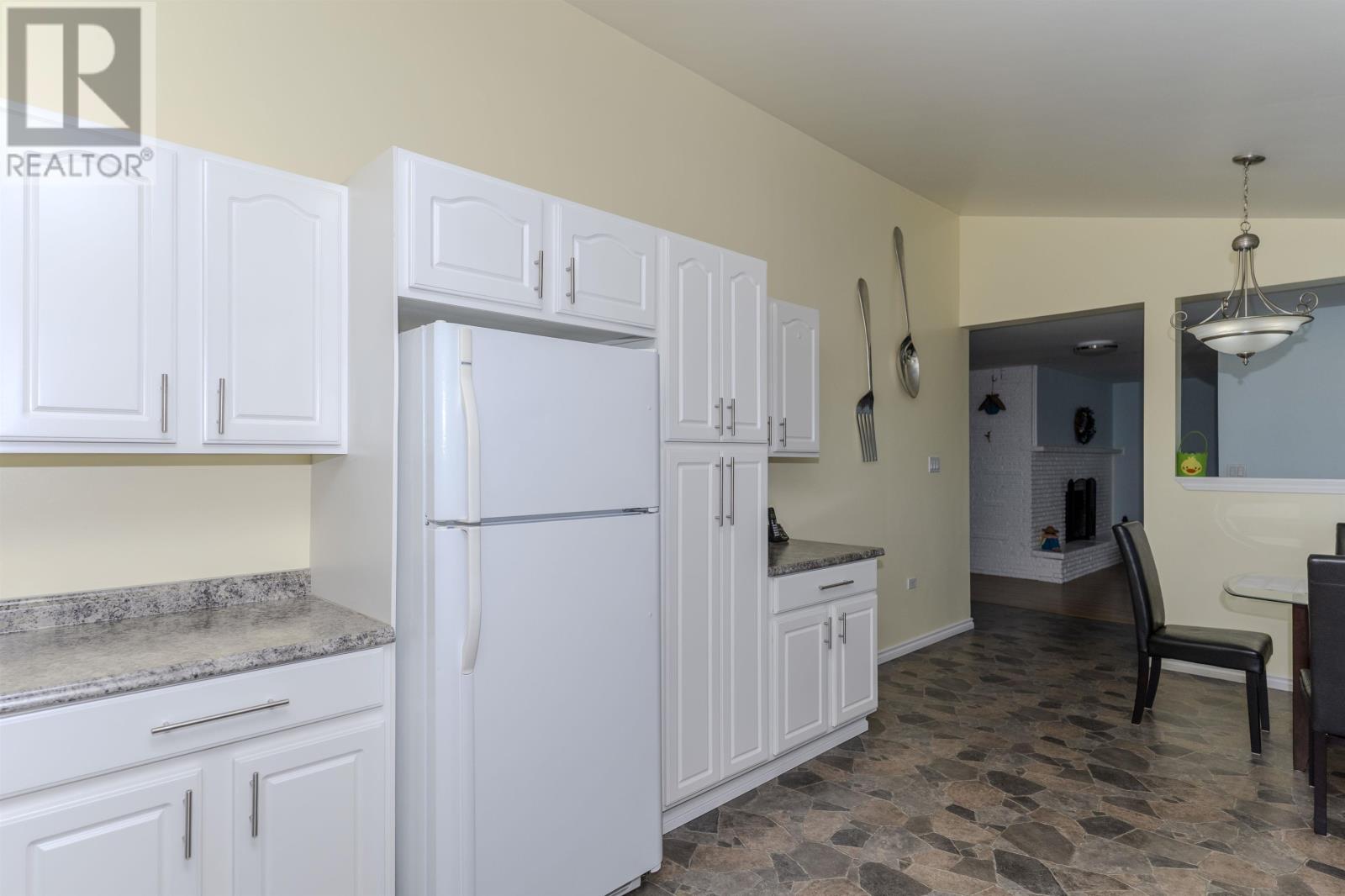86 Mona St. E, Thunder Bay, Ontario  P7A 6Y1 - Photo 11 - TB253097
