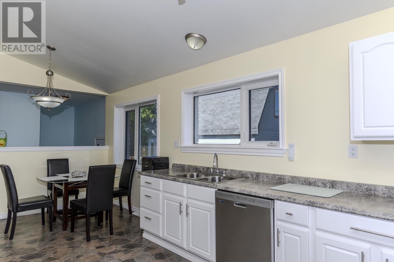 86 Mona St. E, Thunder Bay, Ontario  P7A 6Y1 - Photo 10 - TB253097