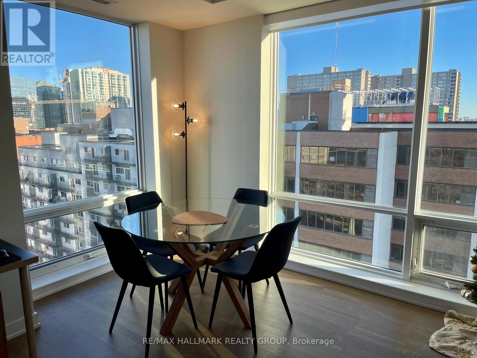 1202 - 428 Sparks Street, Ottawa, Ontario  K1R 0B3 - Photo 11 - X12446744
