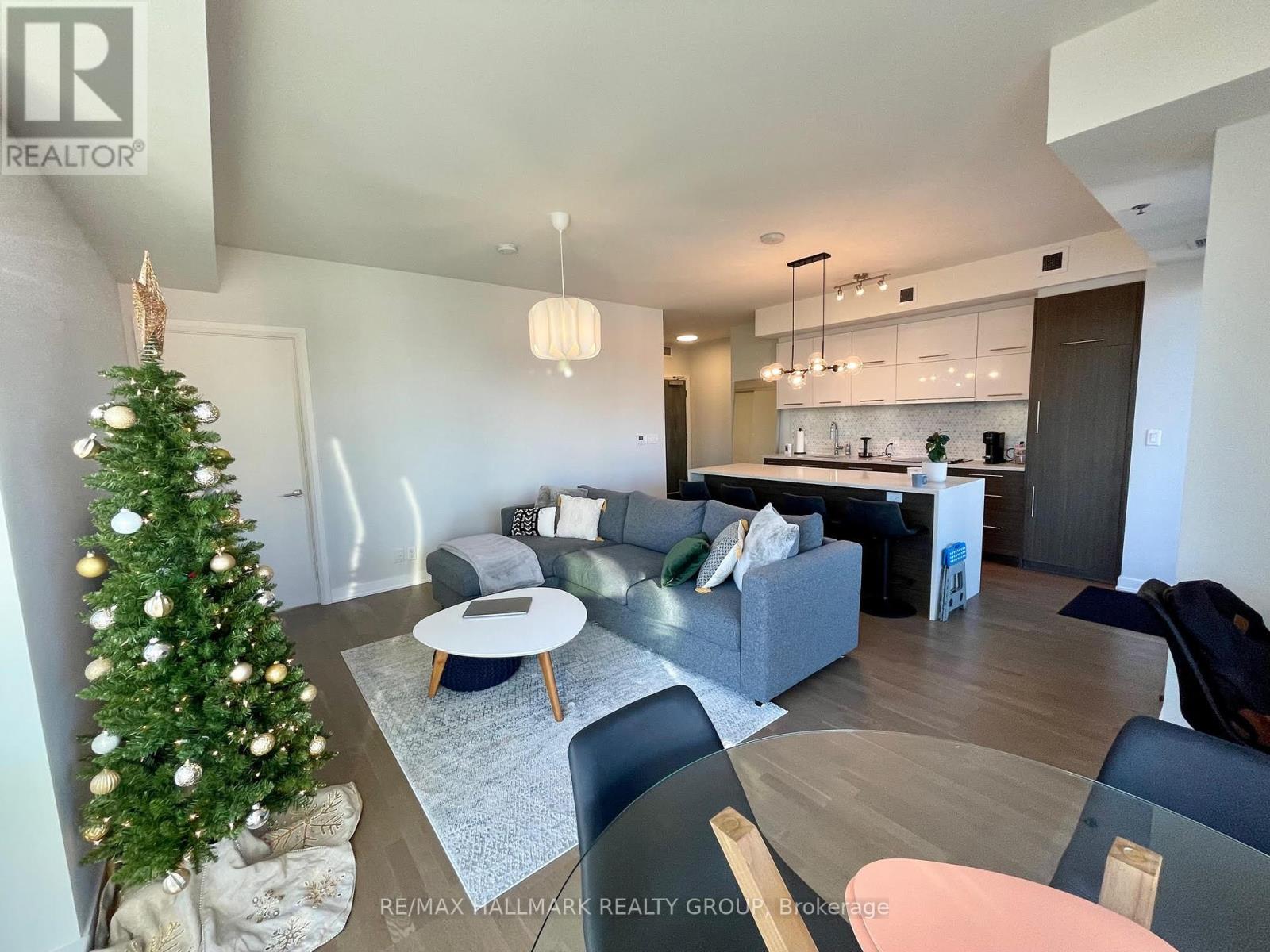 1202 - 428 Sparks Street, Ottawa, Ontario  K1R 0B3 - Photo 3 - X12446744