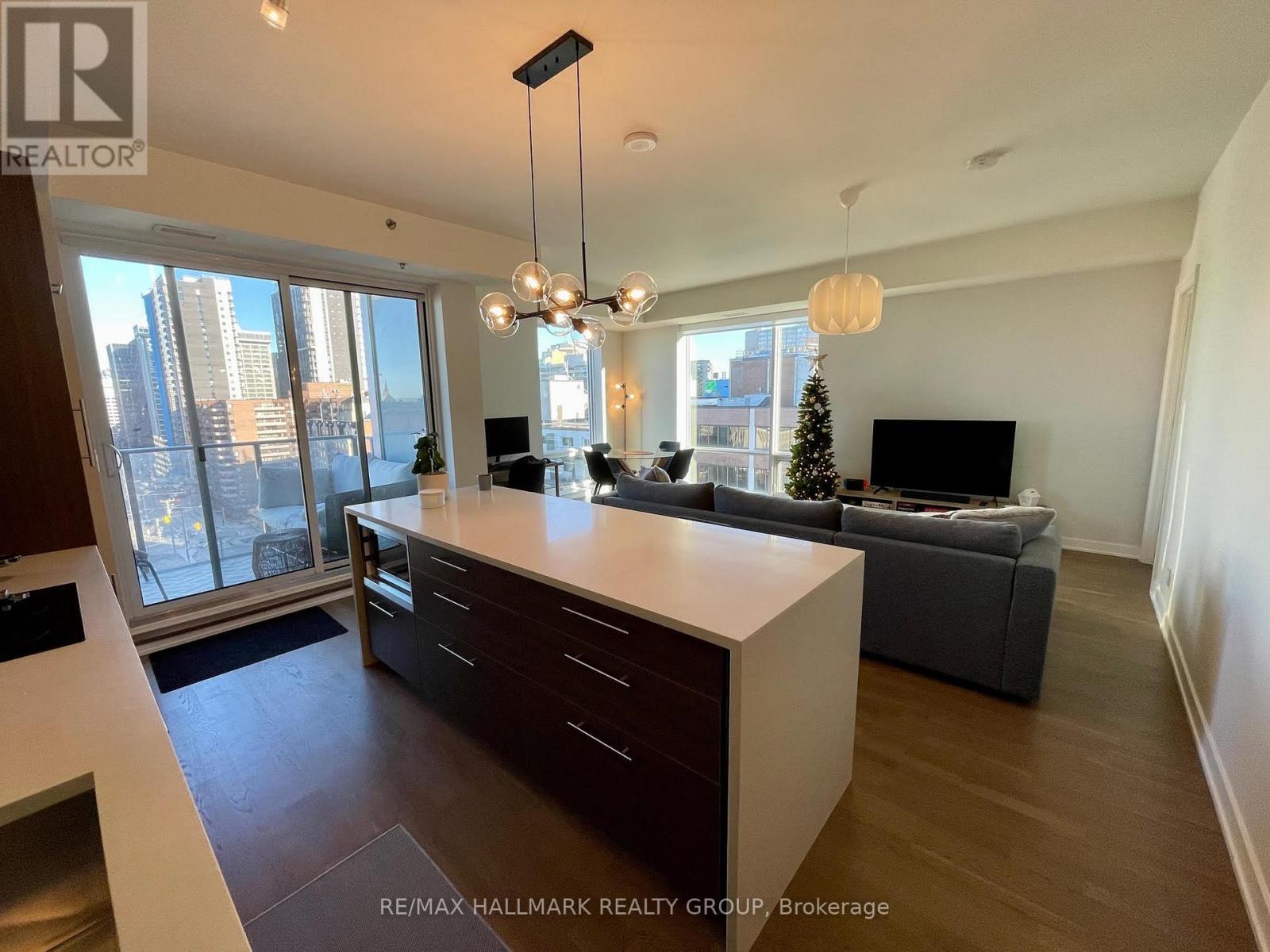 1202 - 428 Sparks Street, Ottawa, Ontario  K1R 0B3 - Photo 6 - X12446744