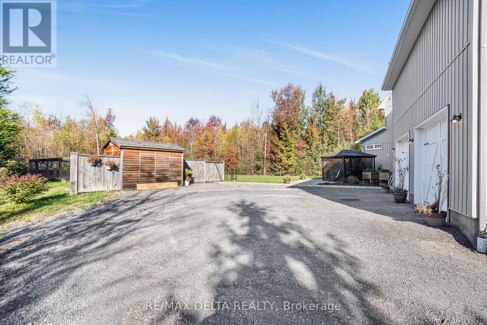 1749 Albert Leroux Road, The Nation, Ontario  K0A 1M0 - Photo 5 - X12446755