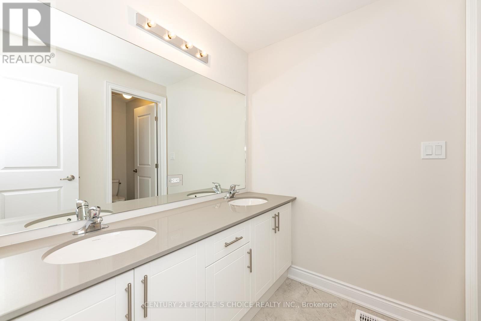 1226 Anthonia Trail E, Oakville, Ontario  L6H 7Y9 - Photo 32 - W12445139