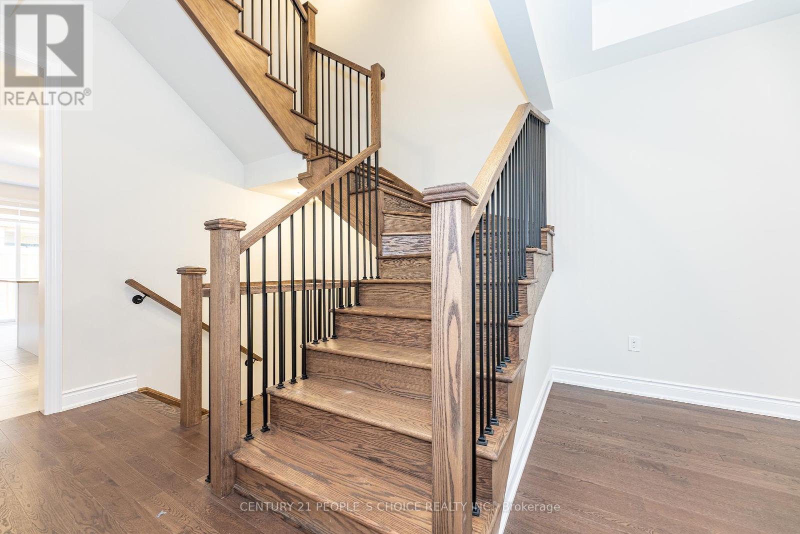 1226 Anthonia Trail E, Oakville, Ontario  L6H 7Y9 - Photo 22 - W12445139