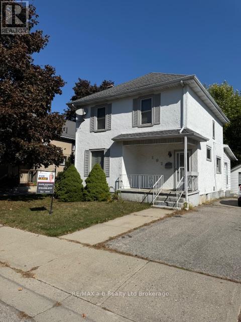 192 Rolph Street, Tillsonburg, Ontario  N4G 3Z4 - Photo 1 - X12446727