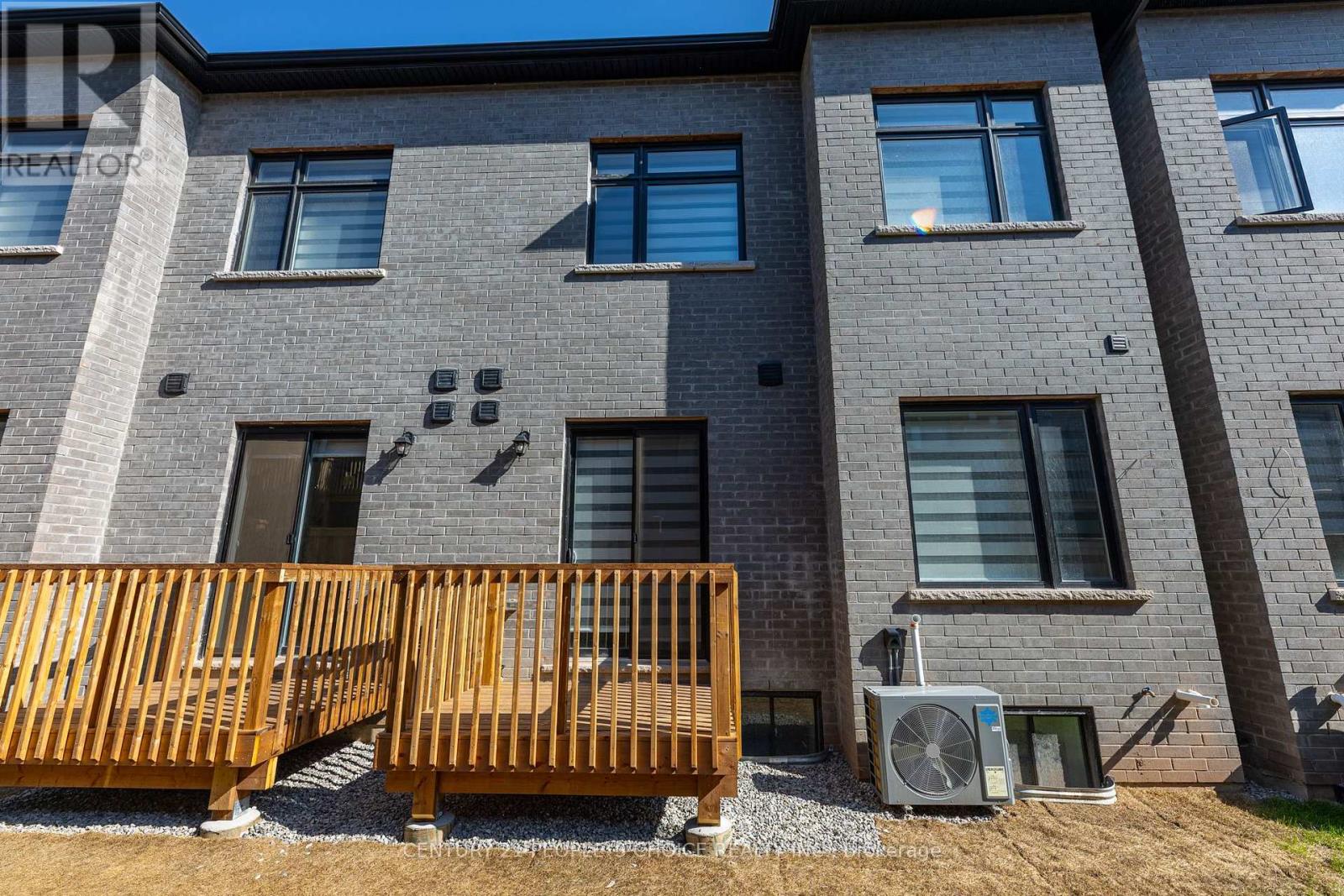 1226 Anthonia Trail E, Oakville, Ontario  L6H 7Y9 - Photo 49 - W12445139