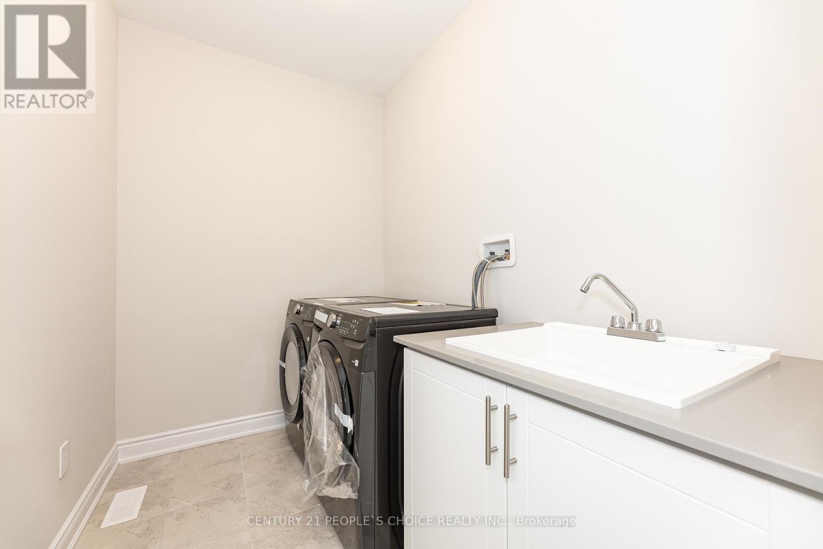 1226 Anthonia Trail E, Oakville, Ontario  L6H 7Y9 - Photo 35 - W12445139