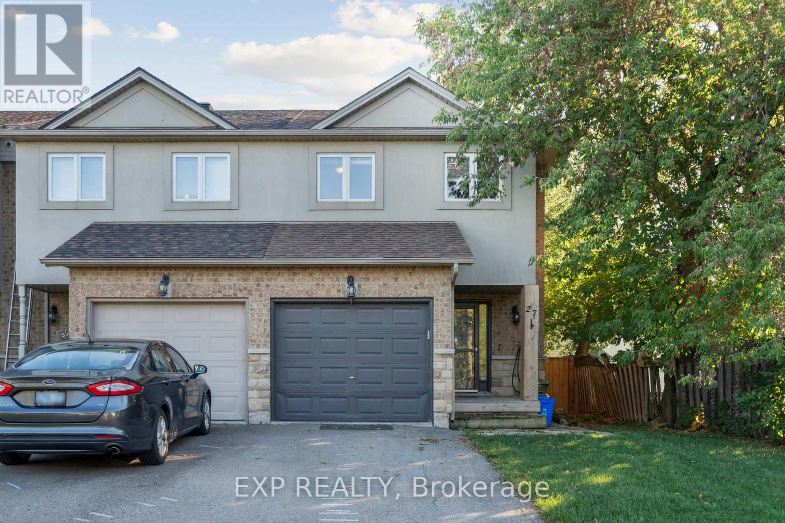 27 PETTIT STREET, Hamilton, Ontario