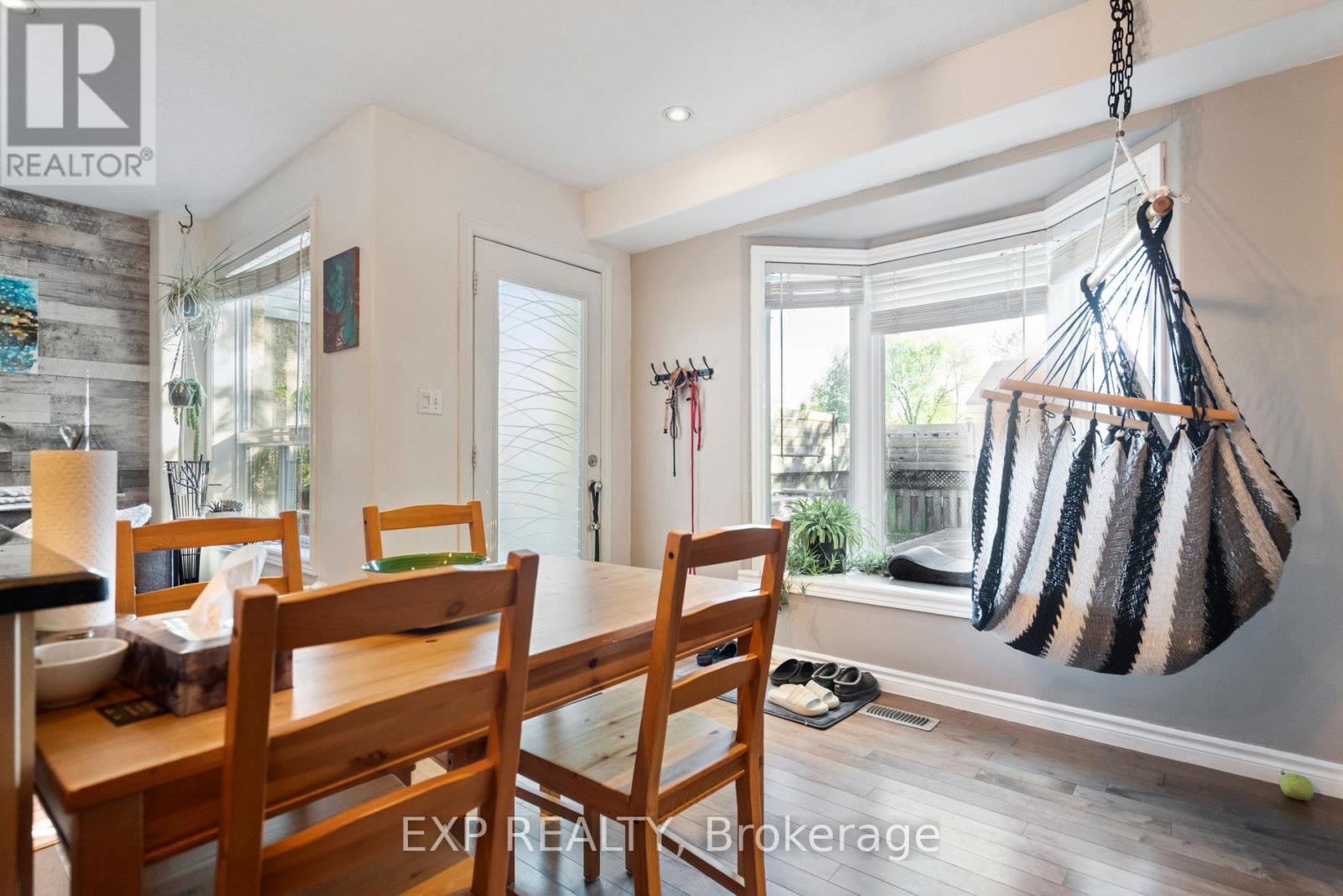 27 Pettit Street, Hamilton, Ontario  L8E 5V7 - Photo 17 - X12446572