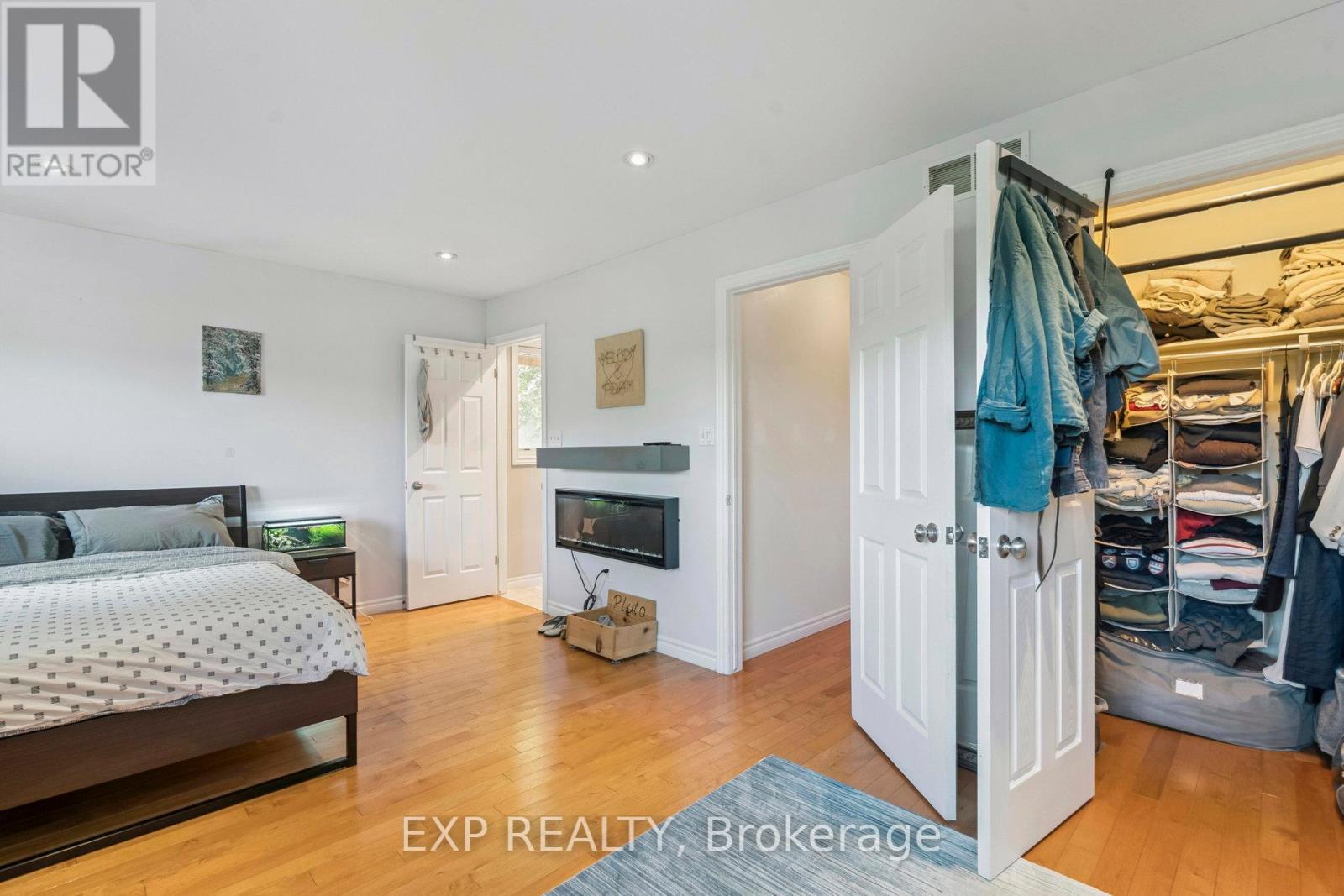 27 Pettit Street, Hamilton, Ontario  L8E 5V7 - Photo 22 - X12446572