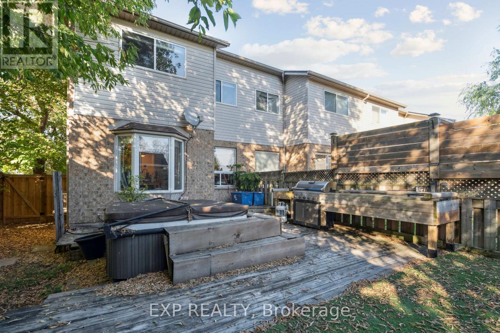 27 Pettit Street, Hamilton, Ontario  L8E 5V7 - Photo 31 - X12446572
