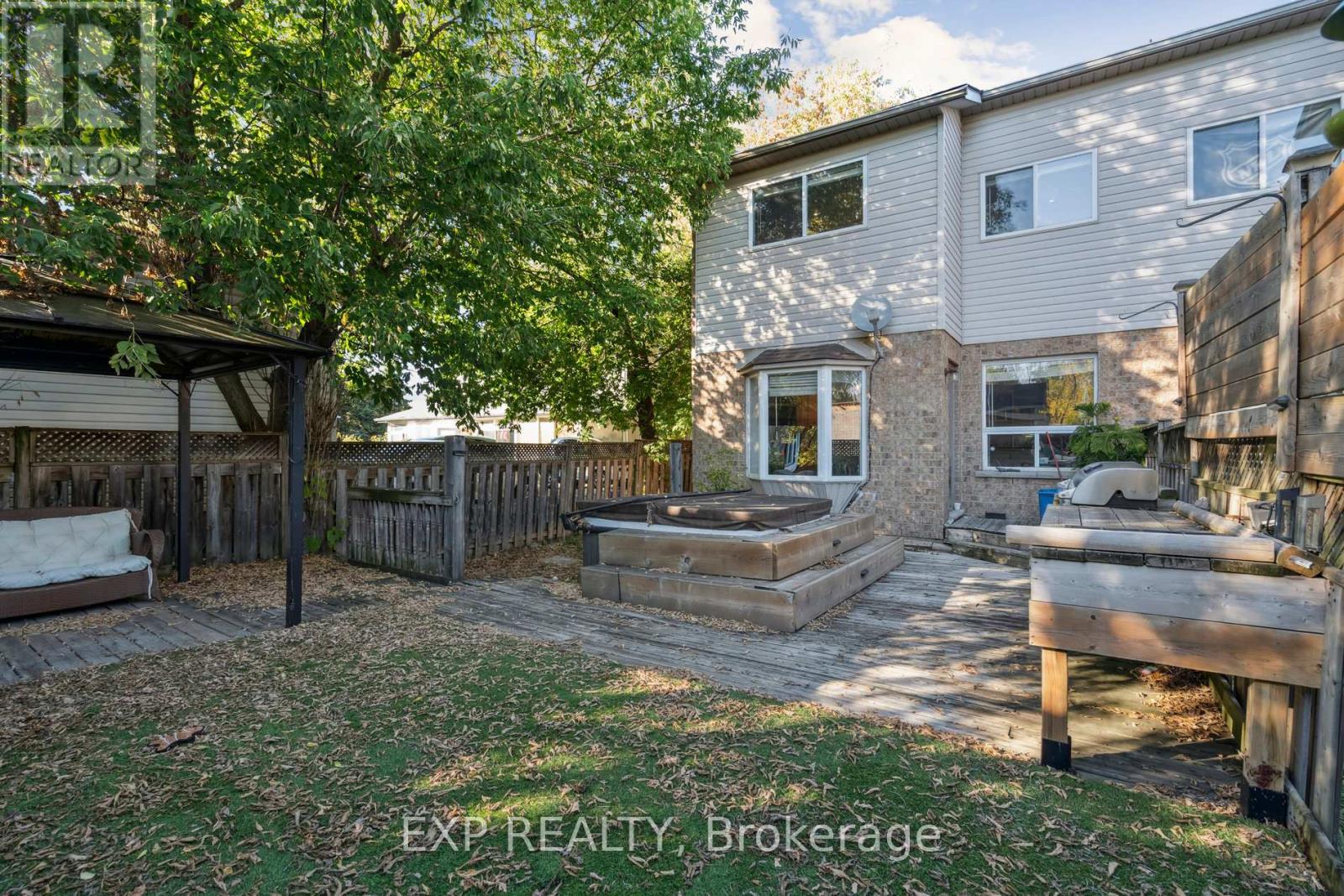 27 Pettit Street, Hamilton, Ontario  L8E 5V7 - Photo 34 - X12446572