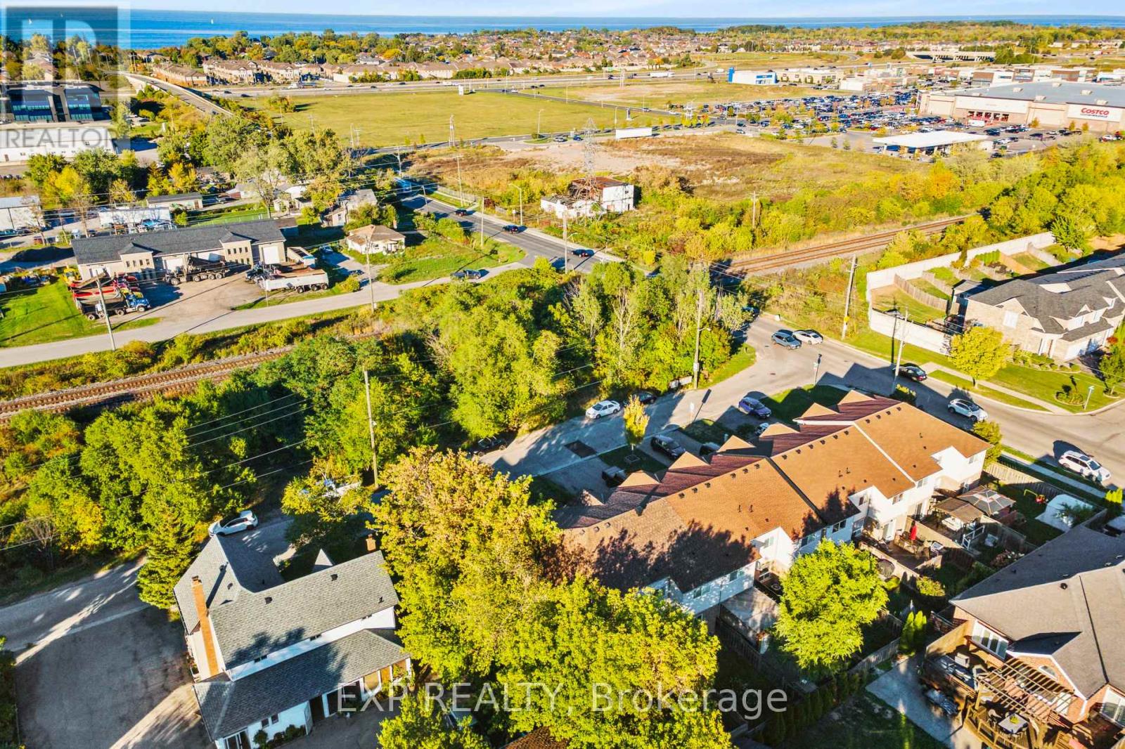 27 Pettit Street, Hamilton, Ontario  L8E 5V7 - Photo 40 - X12446572