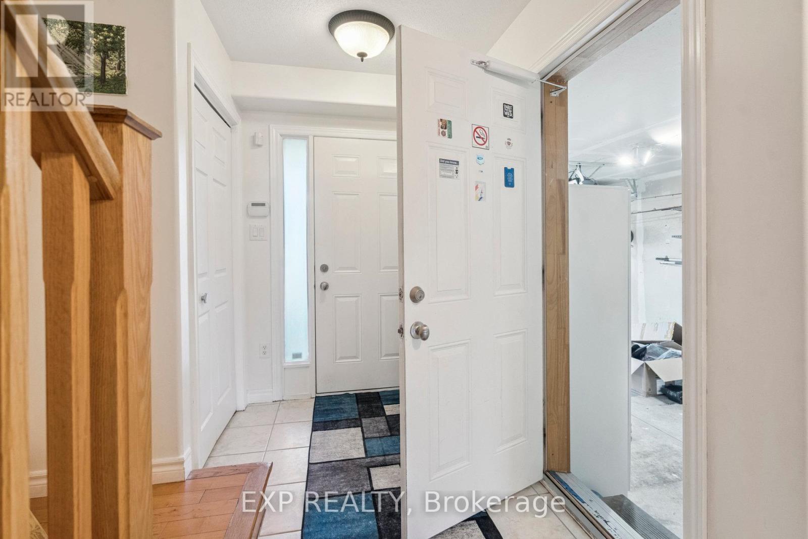 27 Pettit Street, Hamilton, Ontario  L8E 5V7 - Photo 5 - X12446572