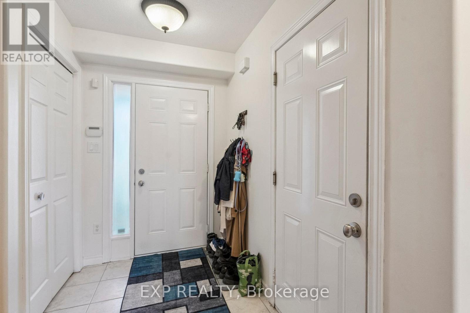 27 Pettit Street, Hamilton, Ontario  L8E 5V7 - Photo 6 - X12446572