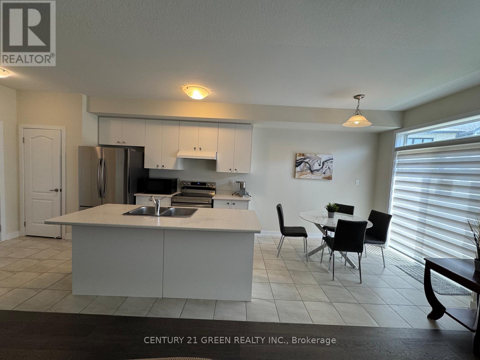 47 Rowlock Street, Welland, Ontario  L3B 0M7 - Photo 10 - X12446582