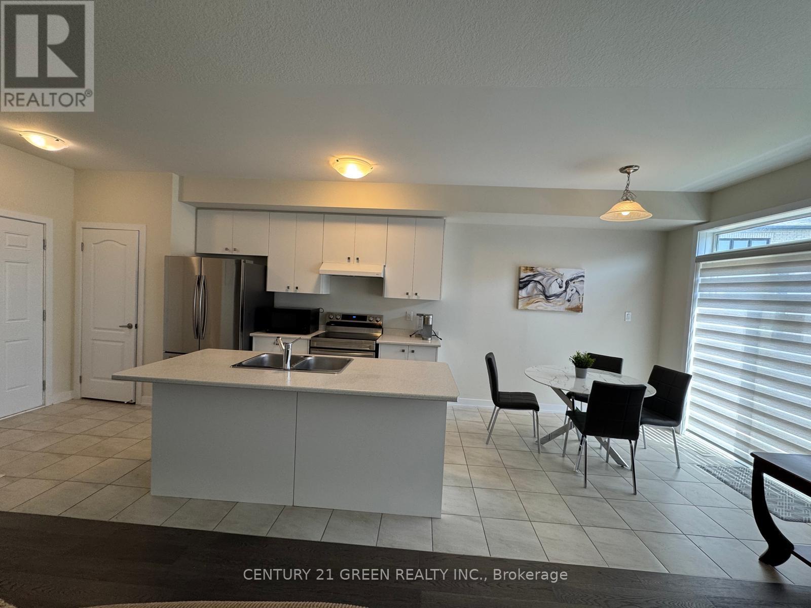 47 Rowlock Street, Welland, Ontario  L3B 0M7 - Photo 13 - X12446582
