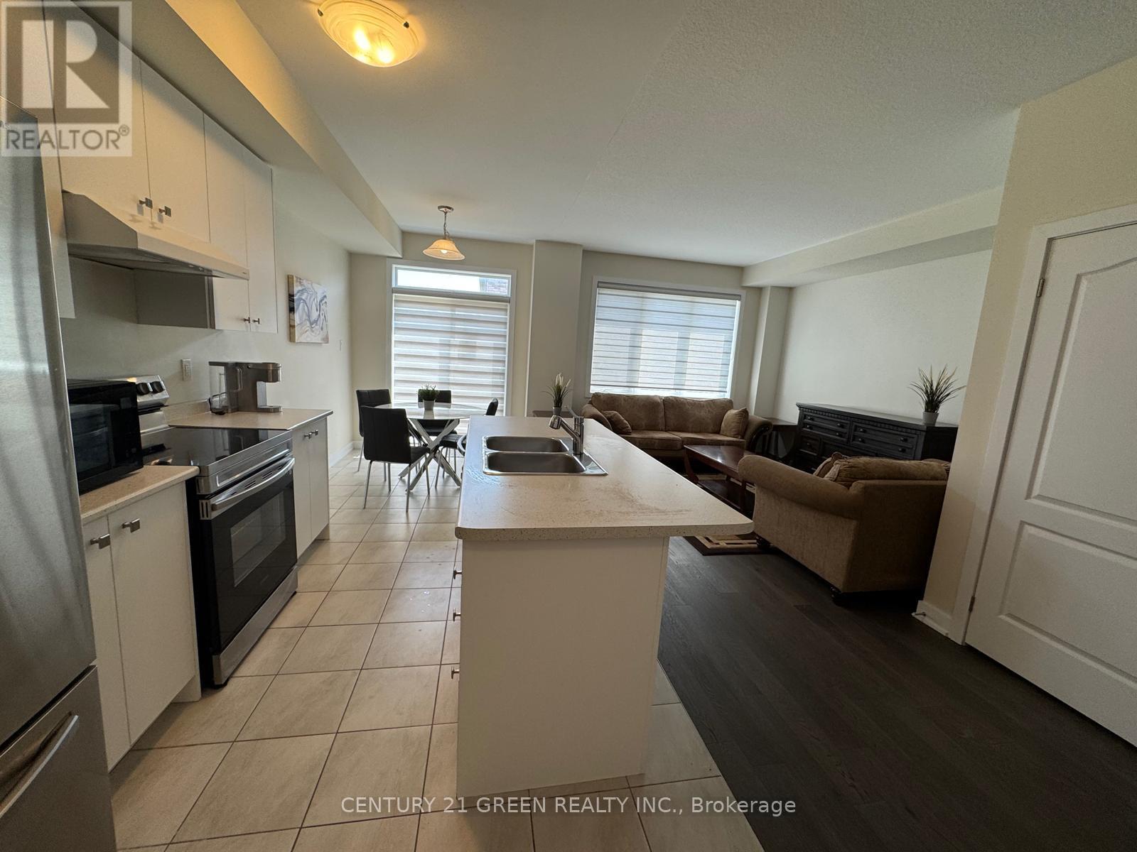 47 Rowlock Street, Welland, Ontario  L3B 0M7 - Photo 7 - X12446582