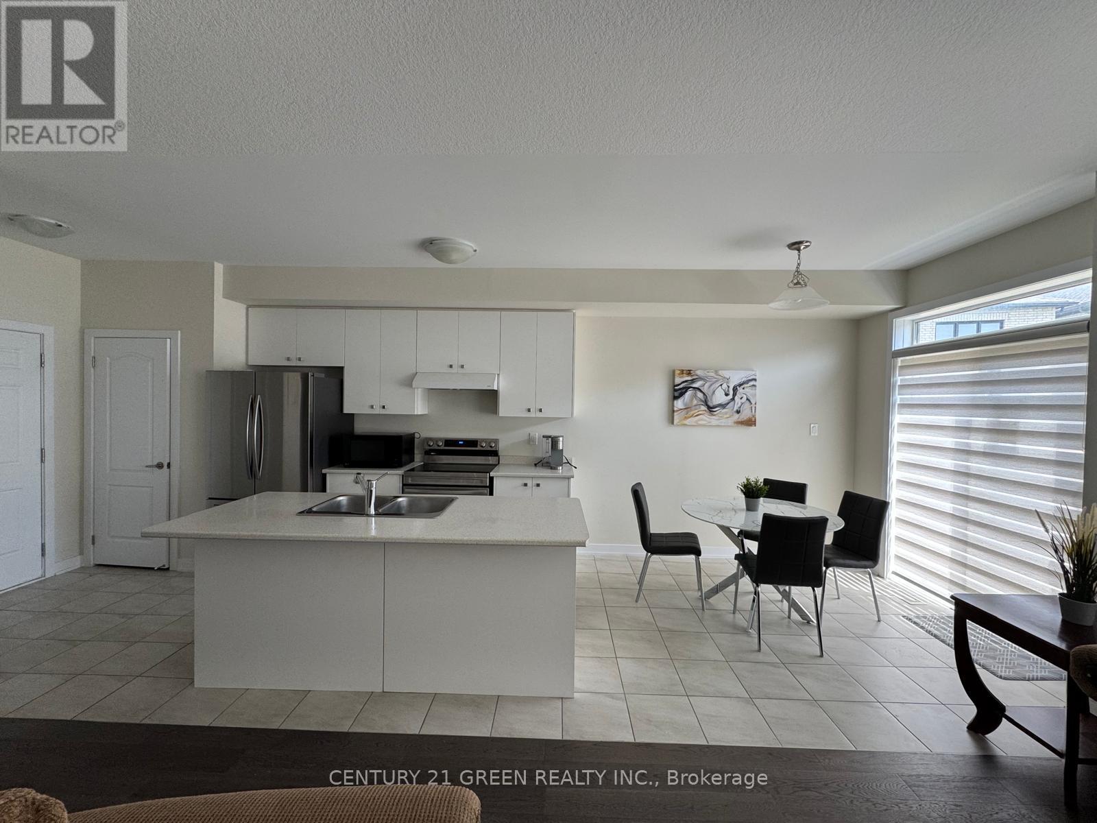 47 Rowlock Street, Welland, Ontario  L3B 0M7 - Photo 8 - X12446582