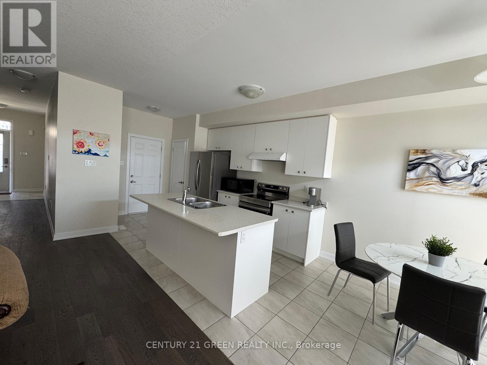 47 Rowlock Street, Welland, Ontario  L3B 0M7 - Photo 9 - X12446582