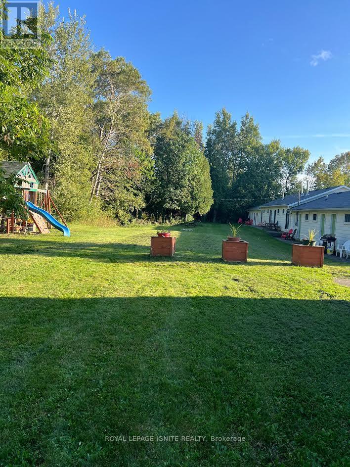 877 Berford Street, South Bruce Peninsula, Ontario  N0H 2T0 - Photo 2 - X12446592