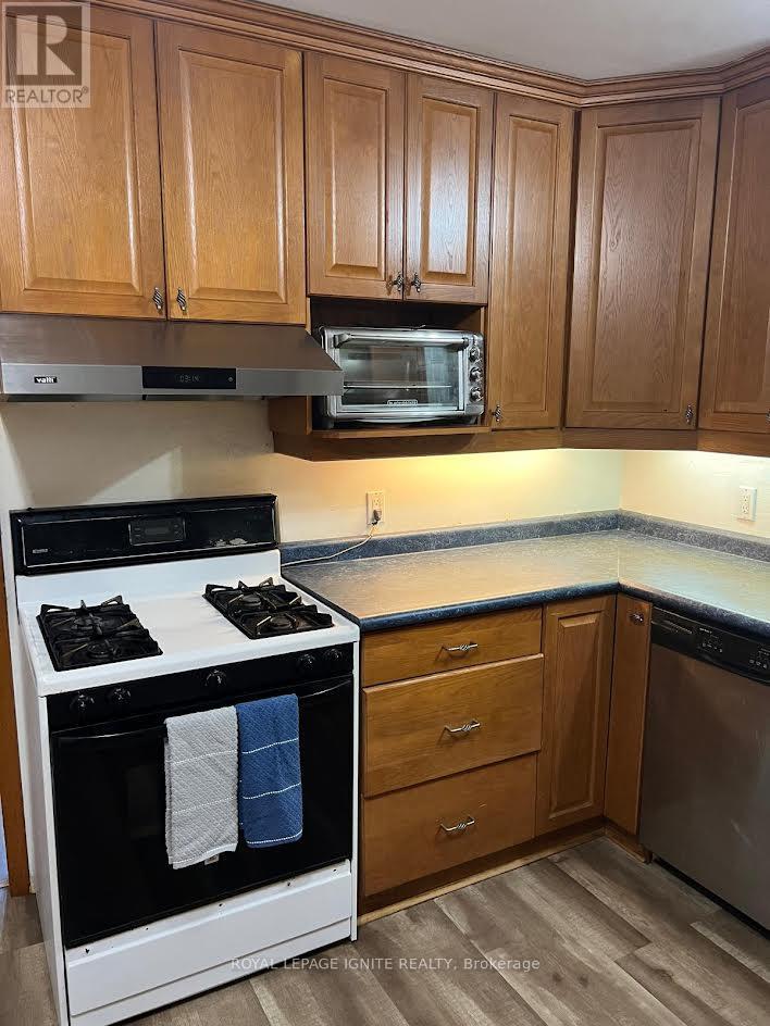 877 Berford Street, South Bruce Peninsula, Ontario  N0H 2T0 - Photo 22 - X12446592
