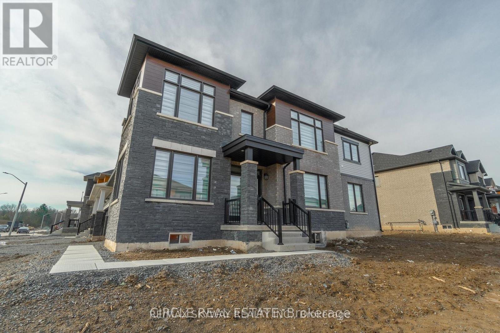 41 Lavender Road, Thorold, Ontario  L3B 5N5 - Photo 2 - X12446604