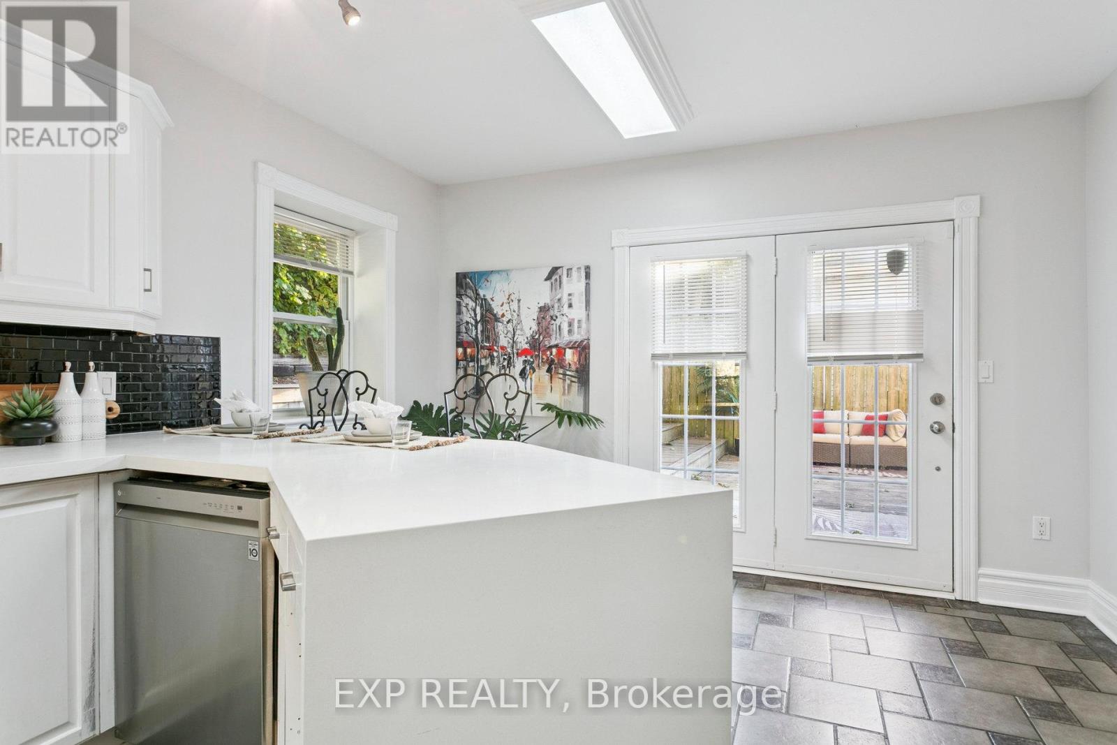 132 Queen Street W, Cambridge, Ontario  N3C 1G3 - Photo 25 - X12446615