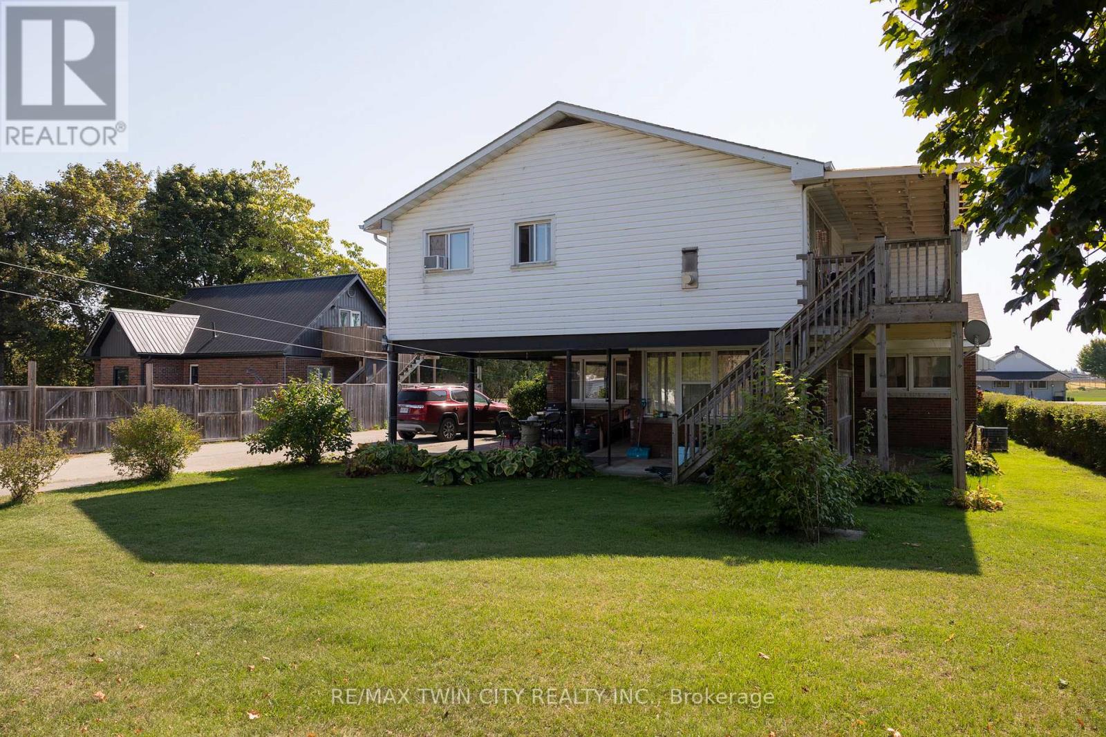 206 King Street, Brant (Burford), Ontario  N0E 1A0 - Photo 10 - X12446638