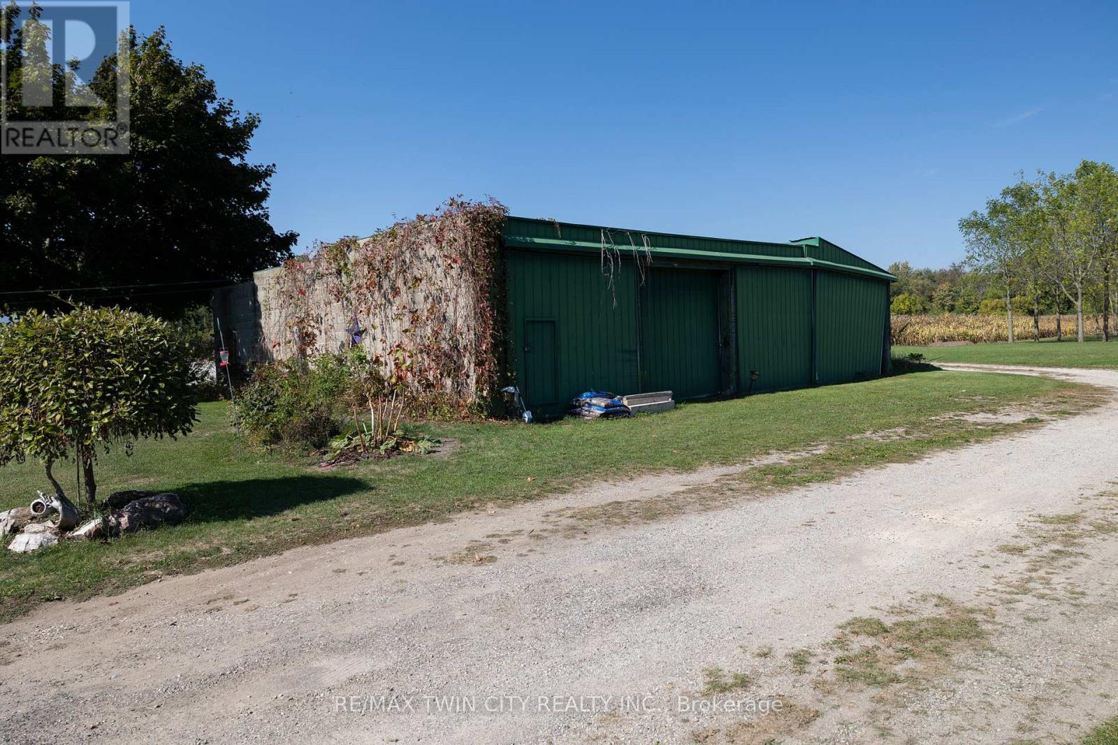 206 King Street, Brant (Burford), Ontario  N0E 1A0 - Photo 11 - X12446638