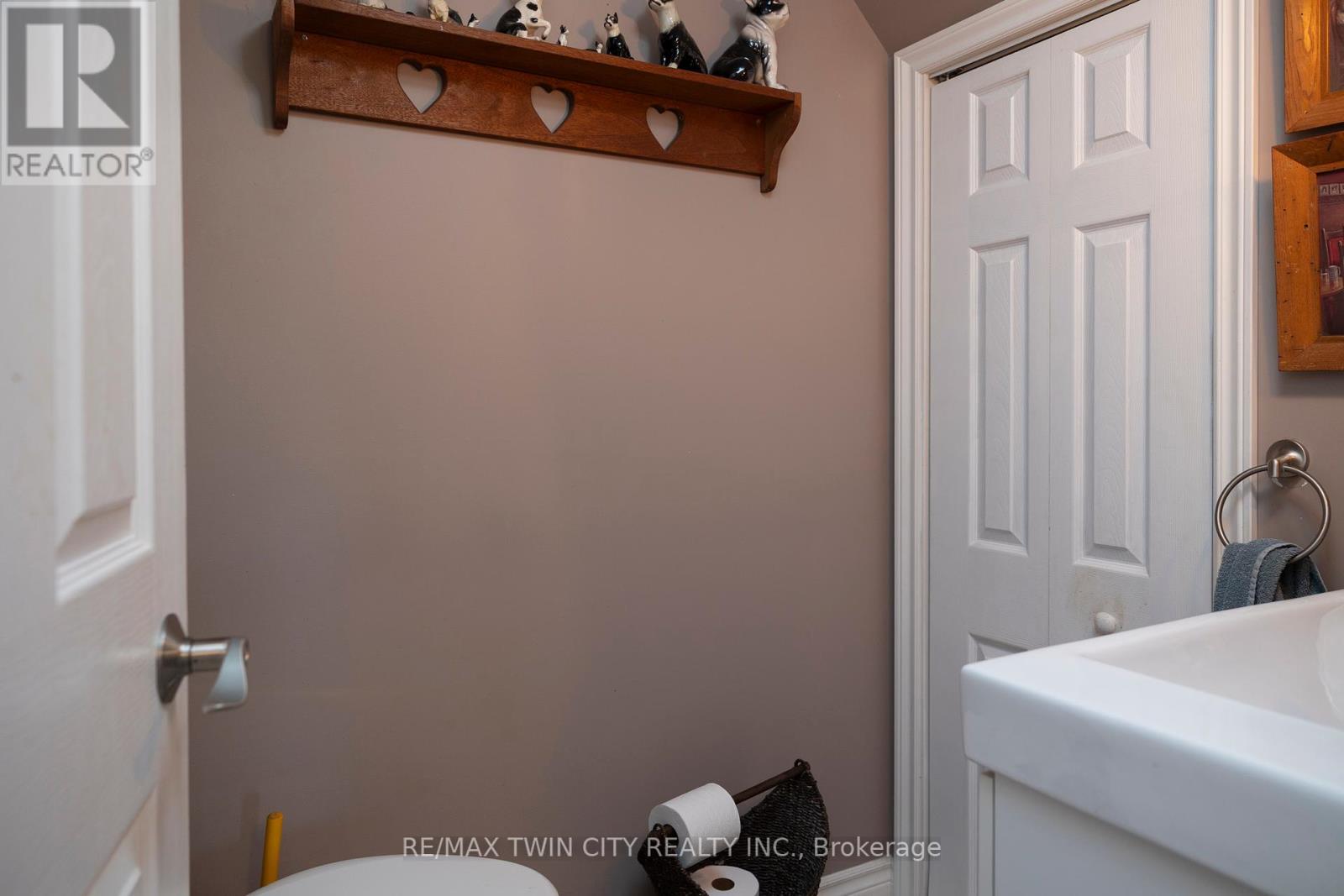 206 King Street, Brant (Burford), Ontario  N0E 1A0 - Photo 17 - X12446638