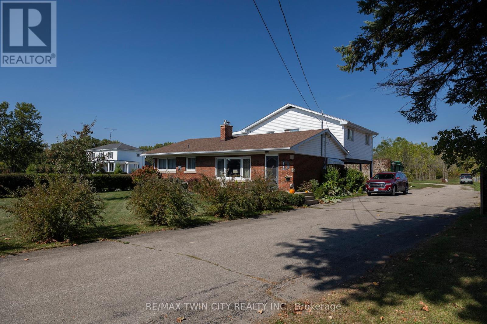 206 King Street, Brant (Burford), Ontario  N0E 1A0 - Photo 7 - X12446638