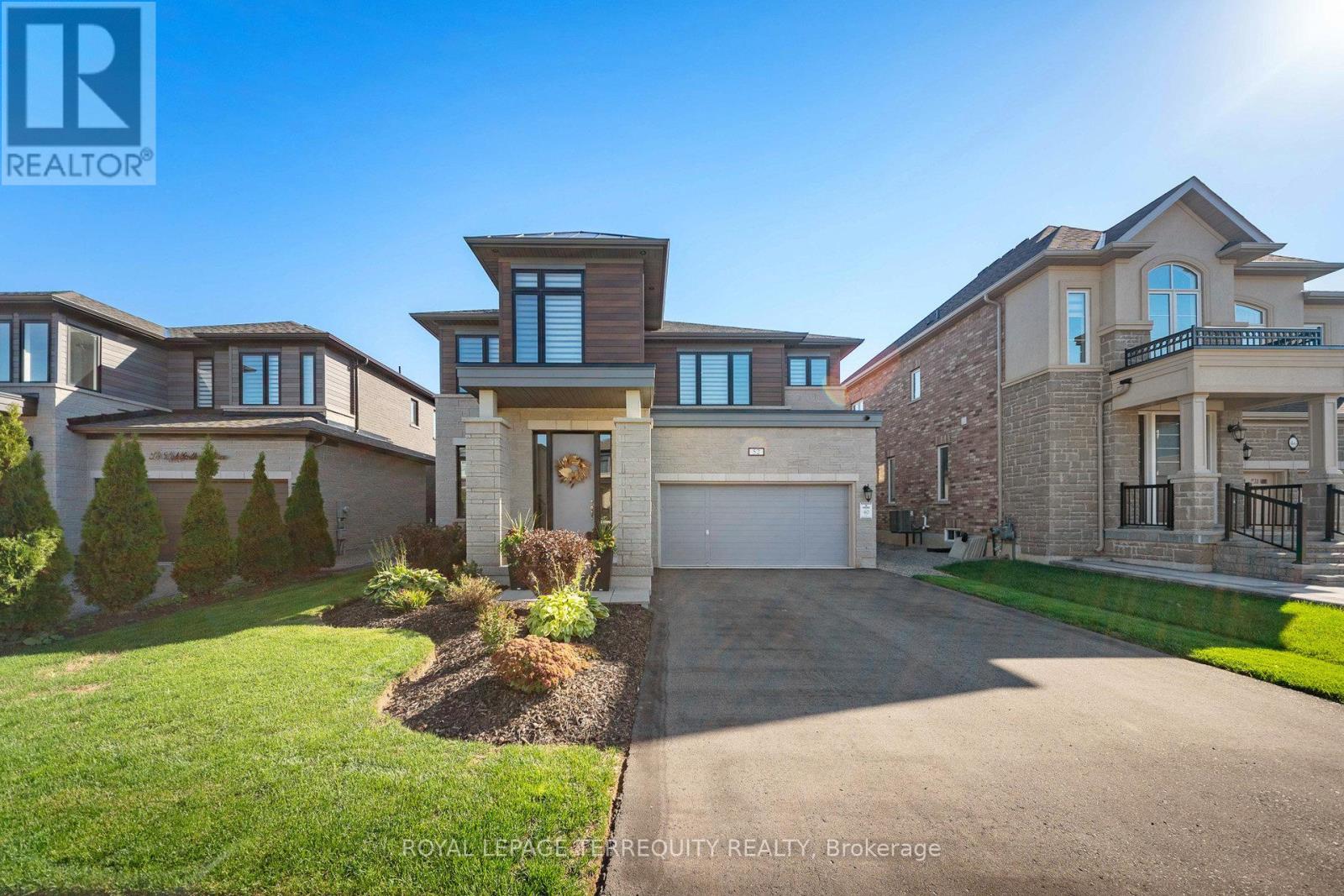 52 Lightfeather Place, Hamilton (Meadowlands), Ontario  L9K 0H4 - Photo 2 - X12446668