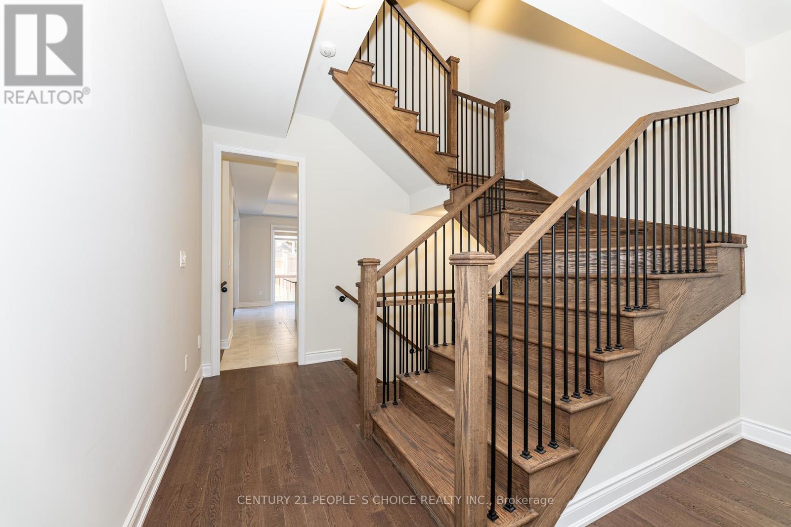 1226 Anthonia Trail E, Oakville, Ontario  L6H 7Y9 - Photo 8 - W12445139