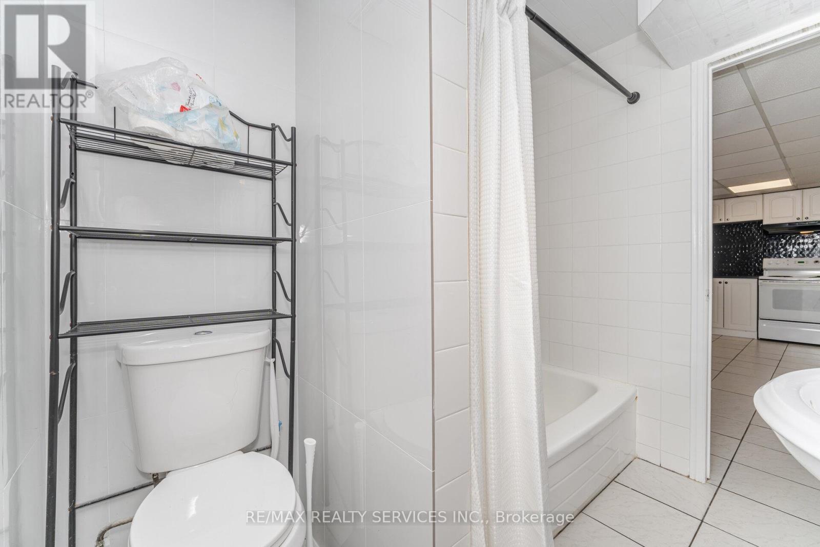 (Lower Level) - 21 Beverley Street, Waterloo, Ontario  N2L 2H5 - Photo 19 - X12365071