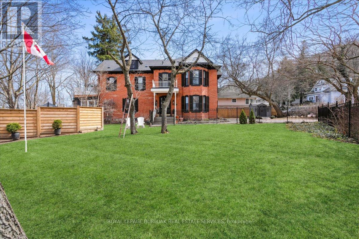 123 Main Street W, Grimsby, Ontario  L3M 1R9 - Photo 2 - X12353009