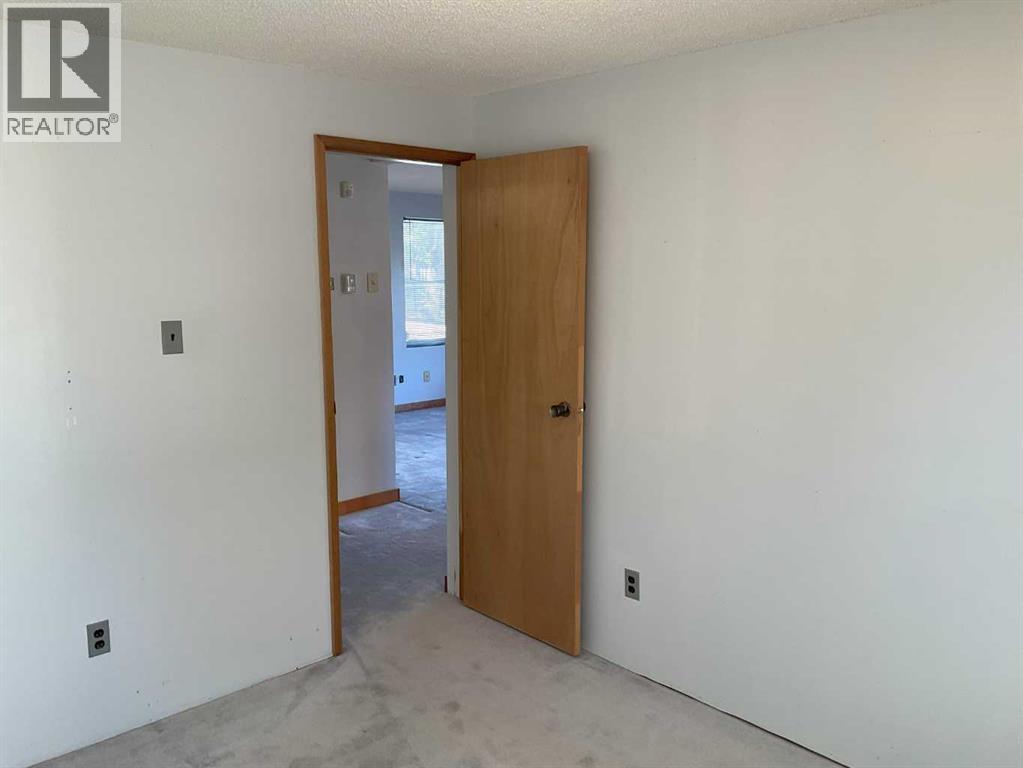 225 15 Street N, Lethbridge, Alberta  T1H 2X5 - Photo 8 - A2260073