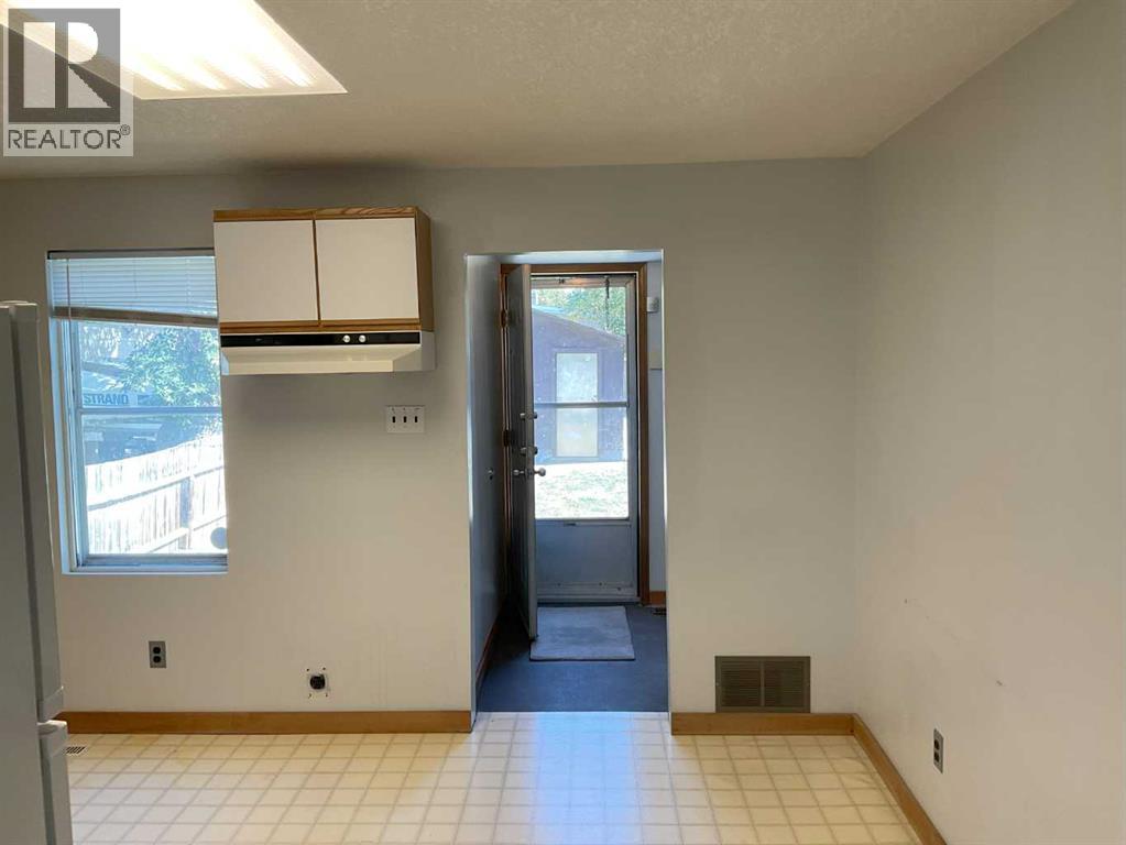 225 15 Street N, Lethbridge, Alberta  T1H 2X5 - Photo 12 - A2260073