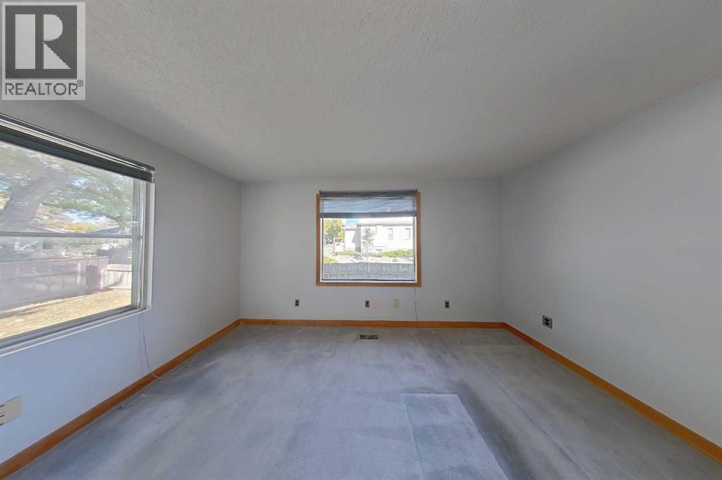 225 15 Street N, Lethbridge, Alberta  T1H 2X5 - Photo 4 - A2260073