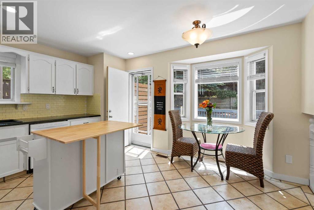 131 Stratton Crescent Sw, Calgary, Alberta  T3H 1T7 - Photo 13 - A2257552
