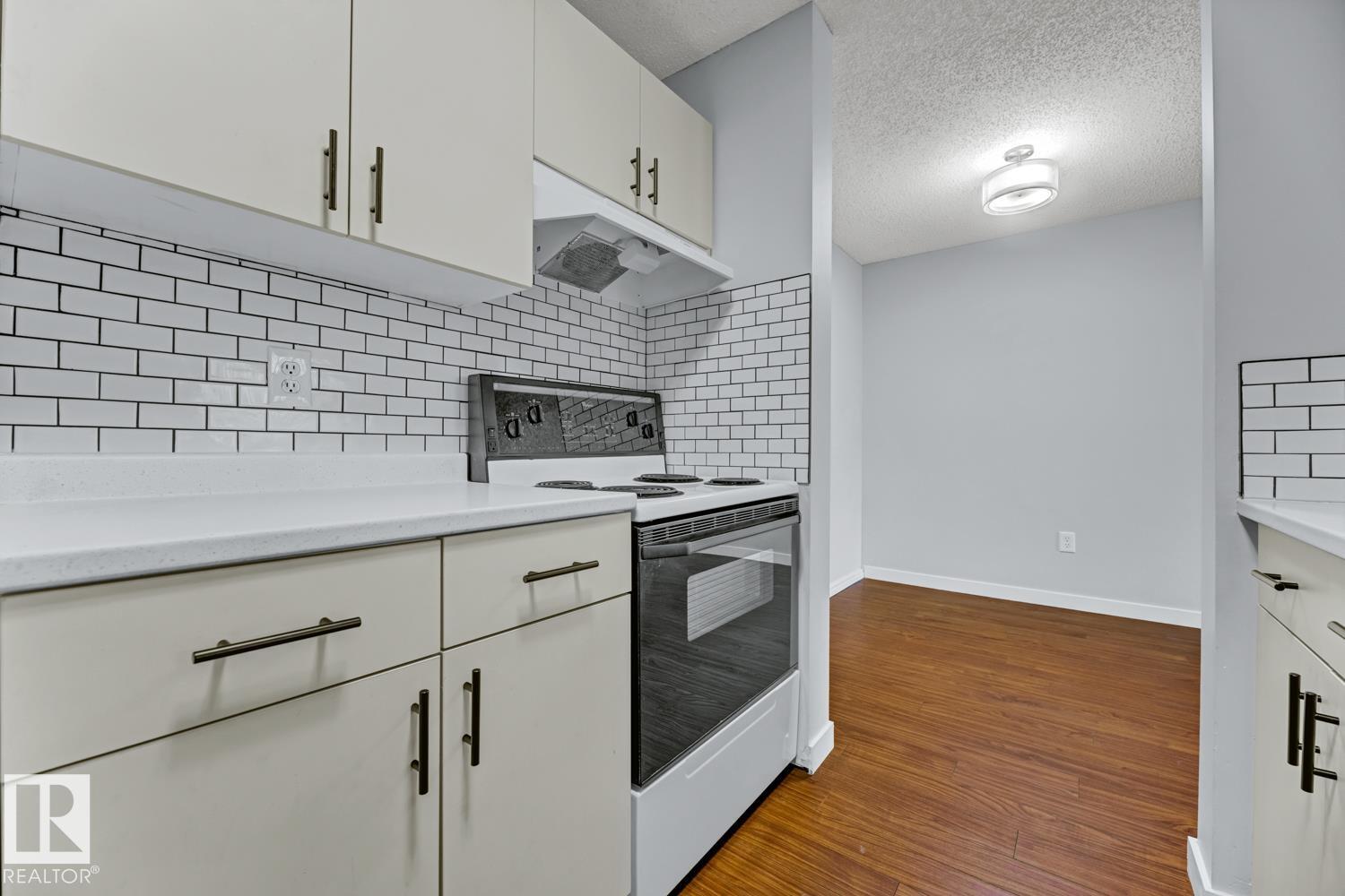 #105 2508 50 St Nw, Edmonton, Alberta  T6L 6X9 - Photo 2 - E4460989
