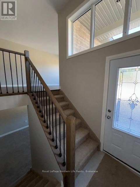 20 Meadow Wood Court, North Bay, Ontario  P1A 4L5 - Photo 5 - X12421643